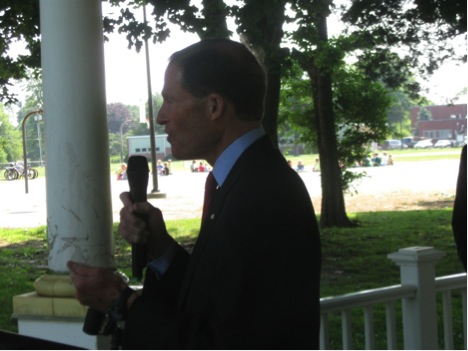 U.S. Senator Richard Blumenthal at July 7 rally for a “yes vote” at July 8 referendum