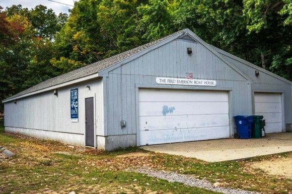 The boathouse at Hains Park on Rogers Lake.